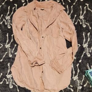 💀Old Navy Pink Button-Up Shirt